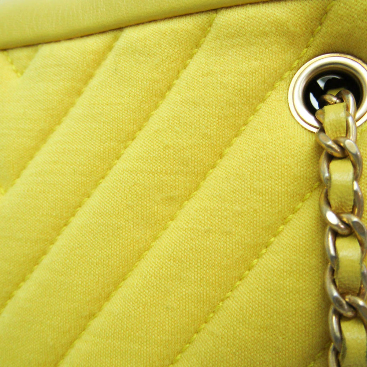 PRE-OWNED Chanel Chevron V-Stitch · Lamb Leather