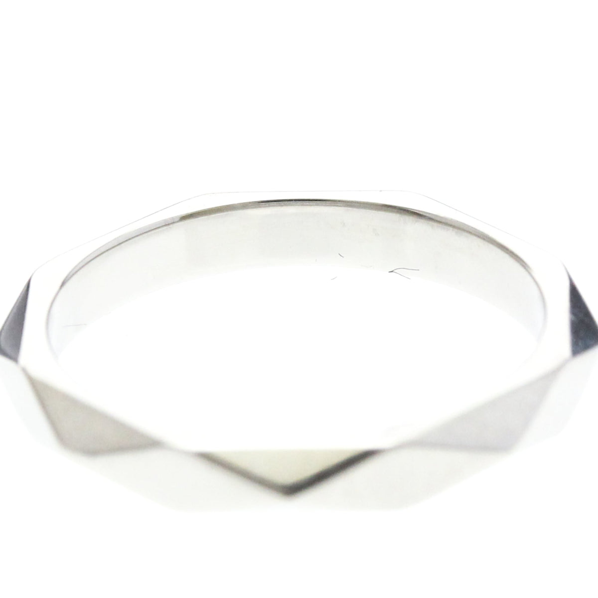 PRE-OWNED Boucheron Faceted · Platinum