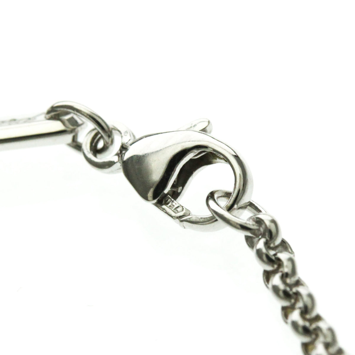 PRE-OWNED Chopard Happy Diamond · 18K White Gold · Diamond