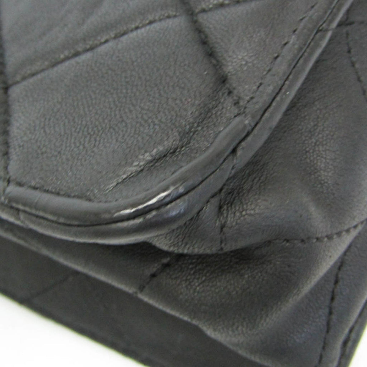 PRE-OWNED Chanel 2.55 · Lambskin