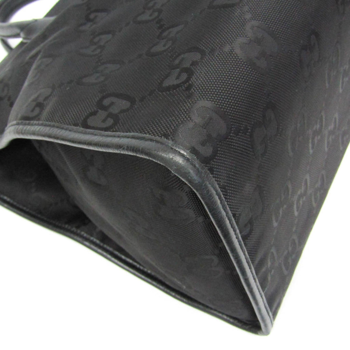 PRE-OWNED Gucci Off The Grid · GG Nylon Canvas