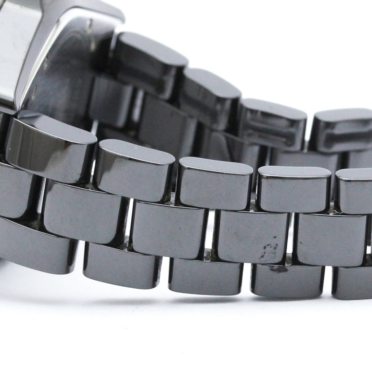 PRE-OWNED Chanel J12 · Ceramic · Quartz