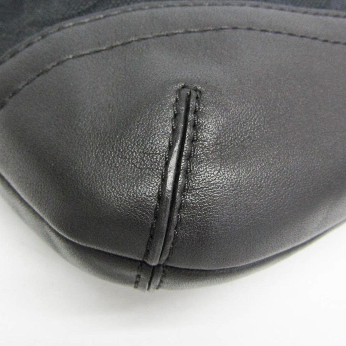 PRE-OWNED Coach Signature · Canvas & Leather