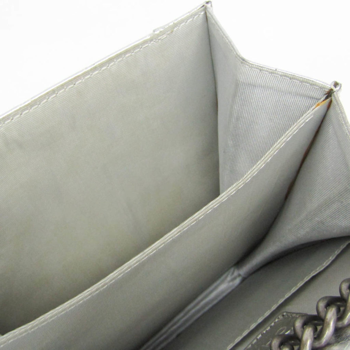 PRE-OWNED Chanel Boy · Metallic Calfskin