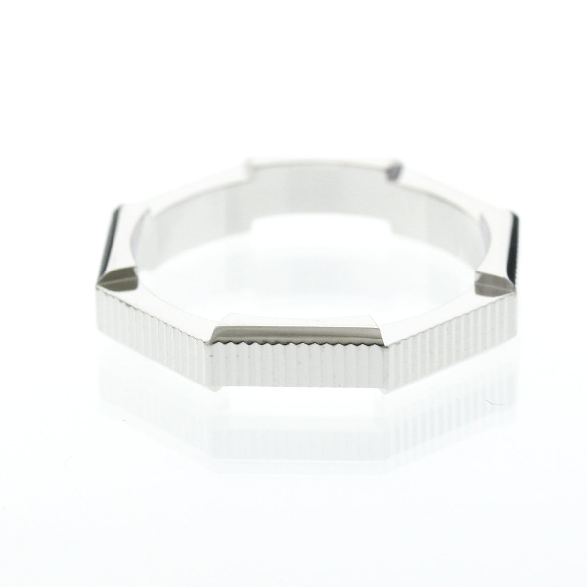 PRE-OWNED Gucci Link to Love · 18K White Gold Size 8.25