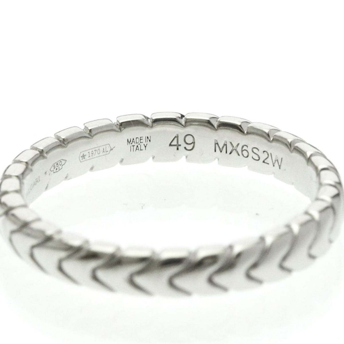PRE-OWNED Bvlgari Spiga · Platinum