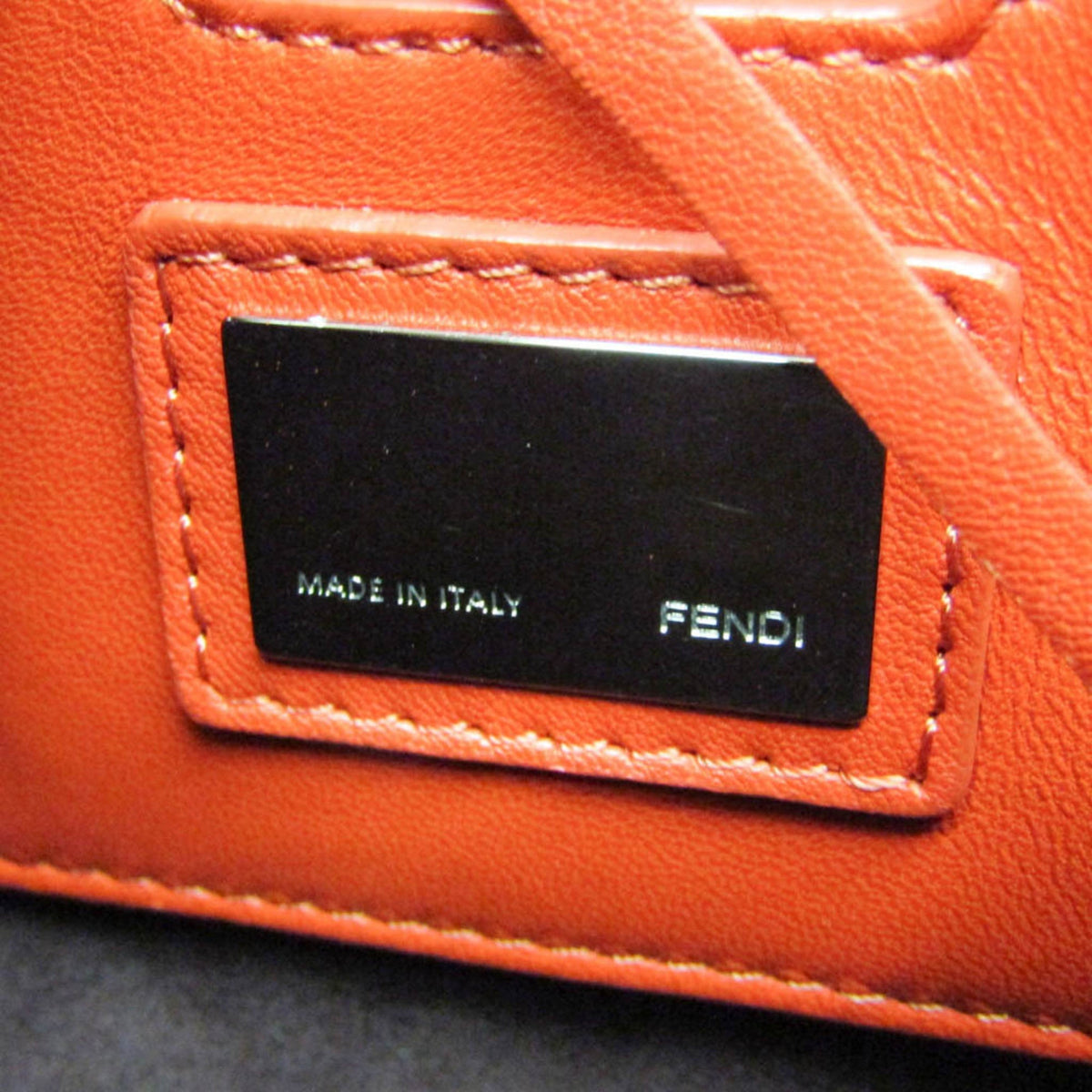 PRE-OWNED Fendi · Leather Shoulder Bag · Gold Hardware