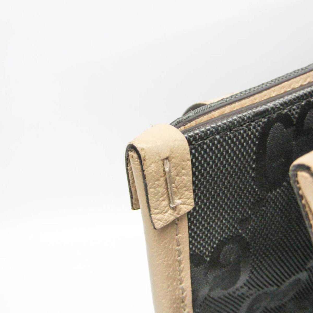 PRE-OWNED Gucci Off The Grid · Nylon Canvas