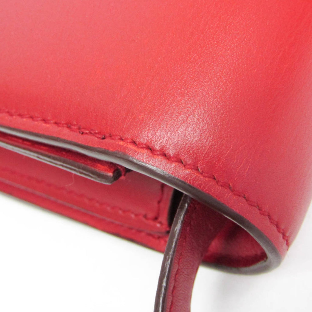 PRE-OWNED Celine Classic Box Medium · Calfskin