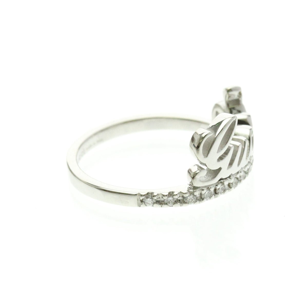 PRE-OWNED Gucci Logo Signature · 18K White Gold · Diamond Size 5.25
