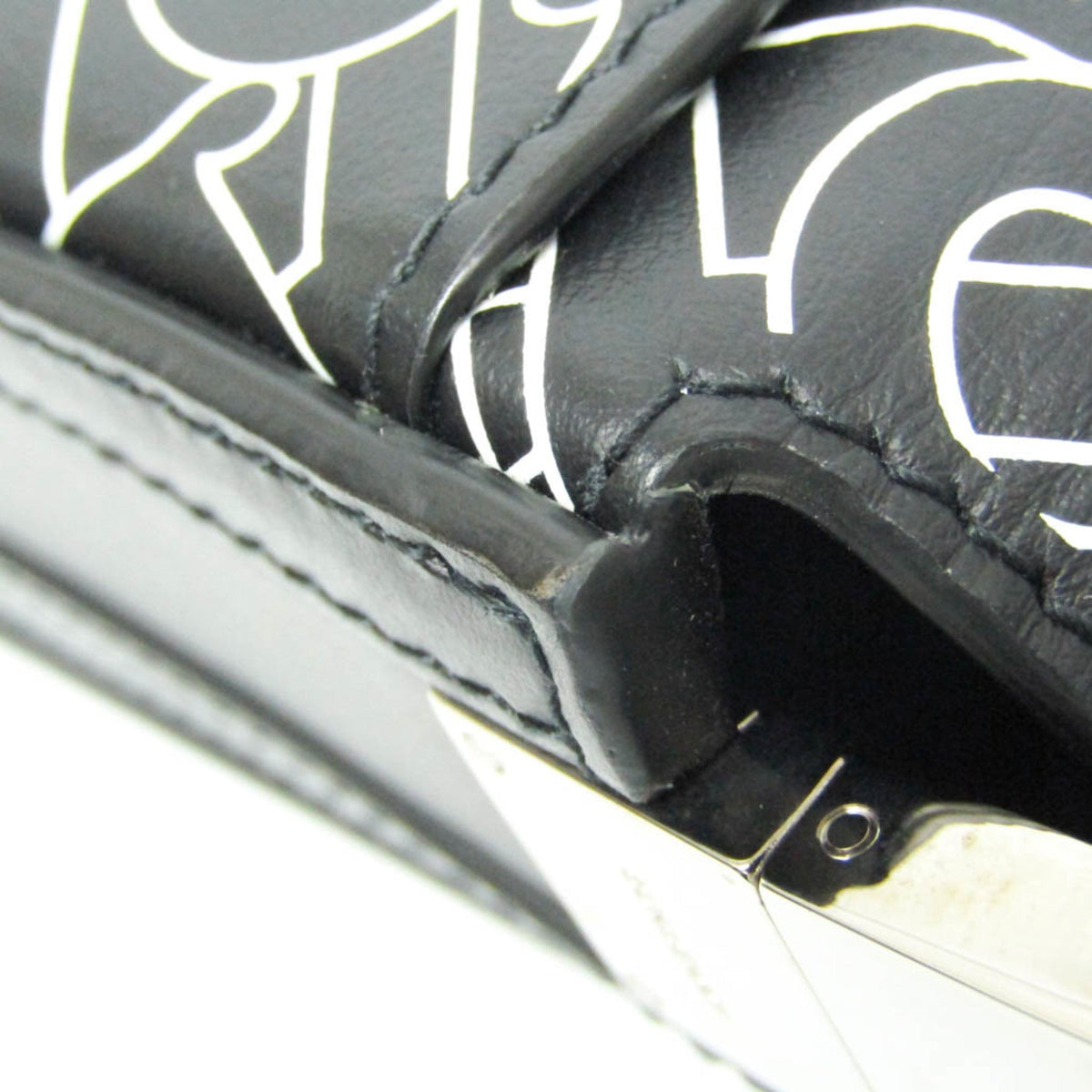 PRE-OWNED Burberry TB Monogram · Leather