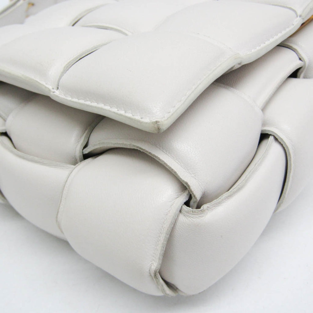 PRE-OWNED Bottega Veneta Intrecciato Padded Cassette