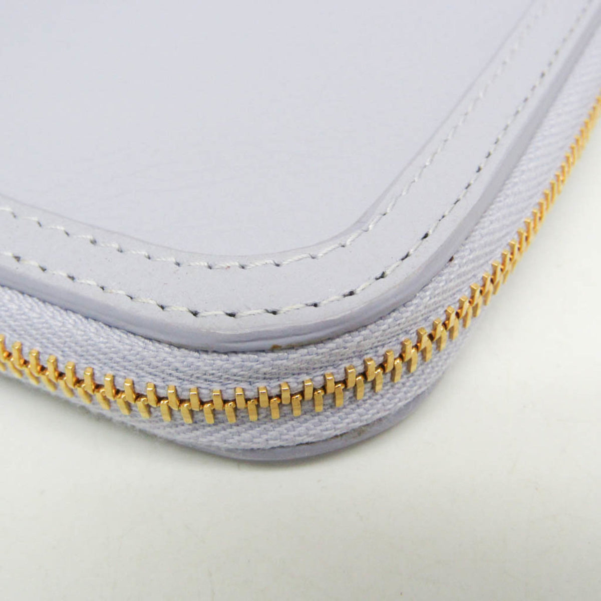 PRE-OWNED Givenchy Voyou · Zip Pouch · Leather