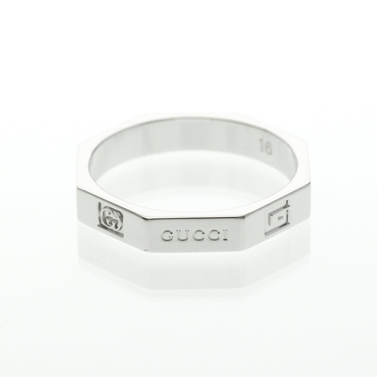 PRE-OWNED Gucci Octagonal · 18K White Gold Size 7.5