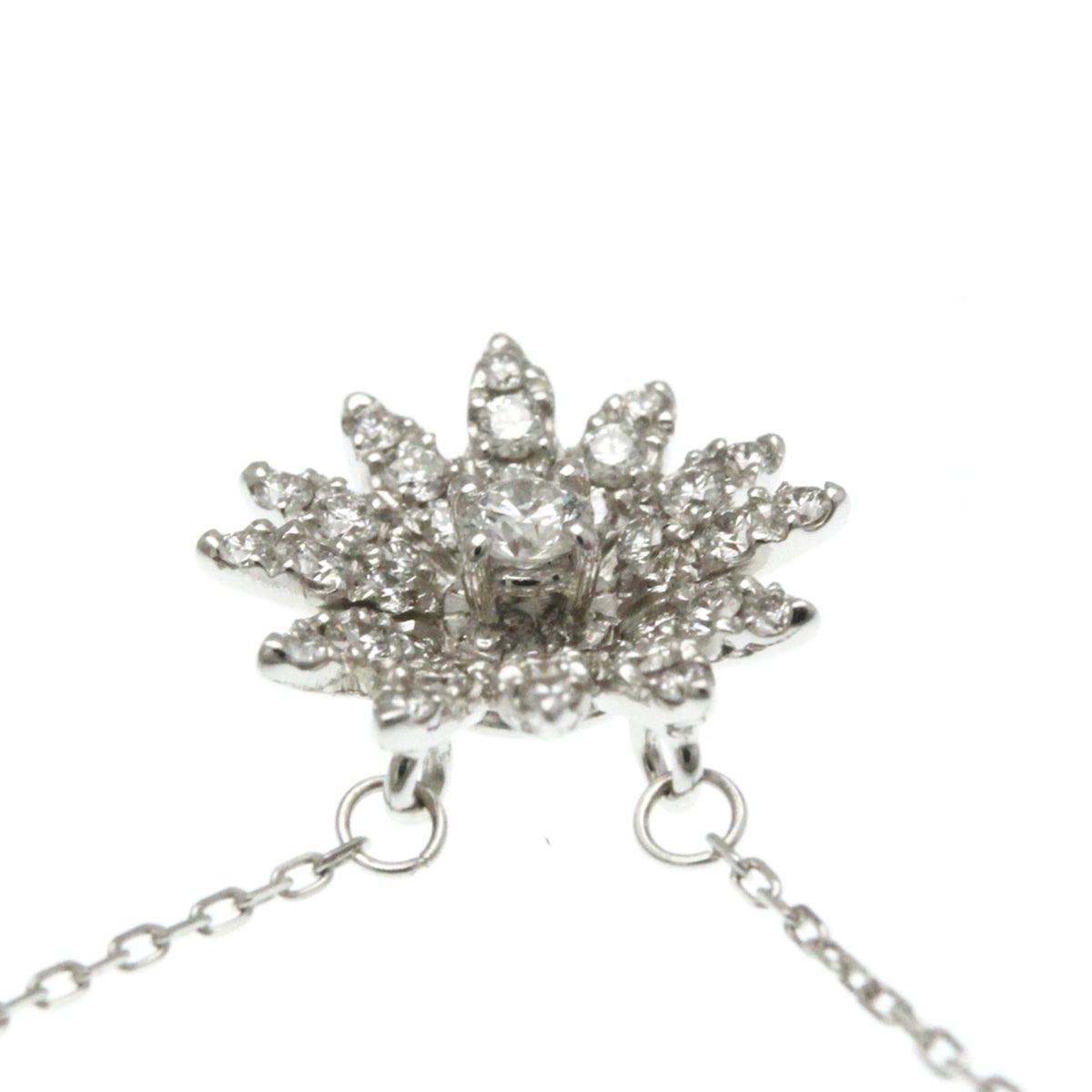 PRE-OWNED Gucci Flora · Diamond · 18K White Gold