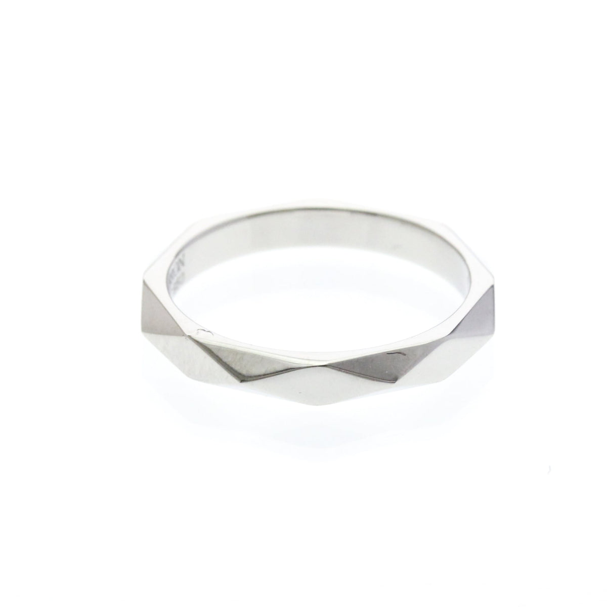 PRE-OWNED Boucheron Faceted · Platinum