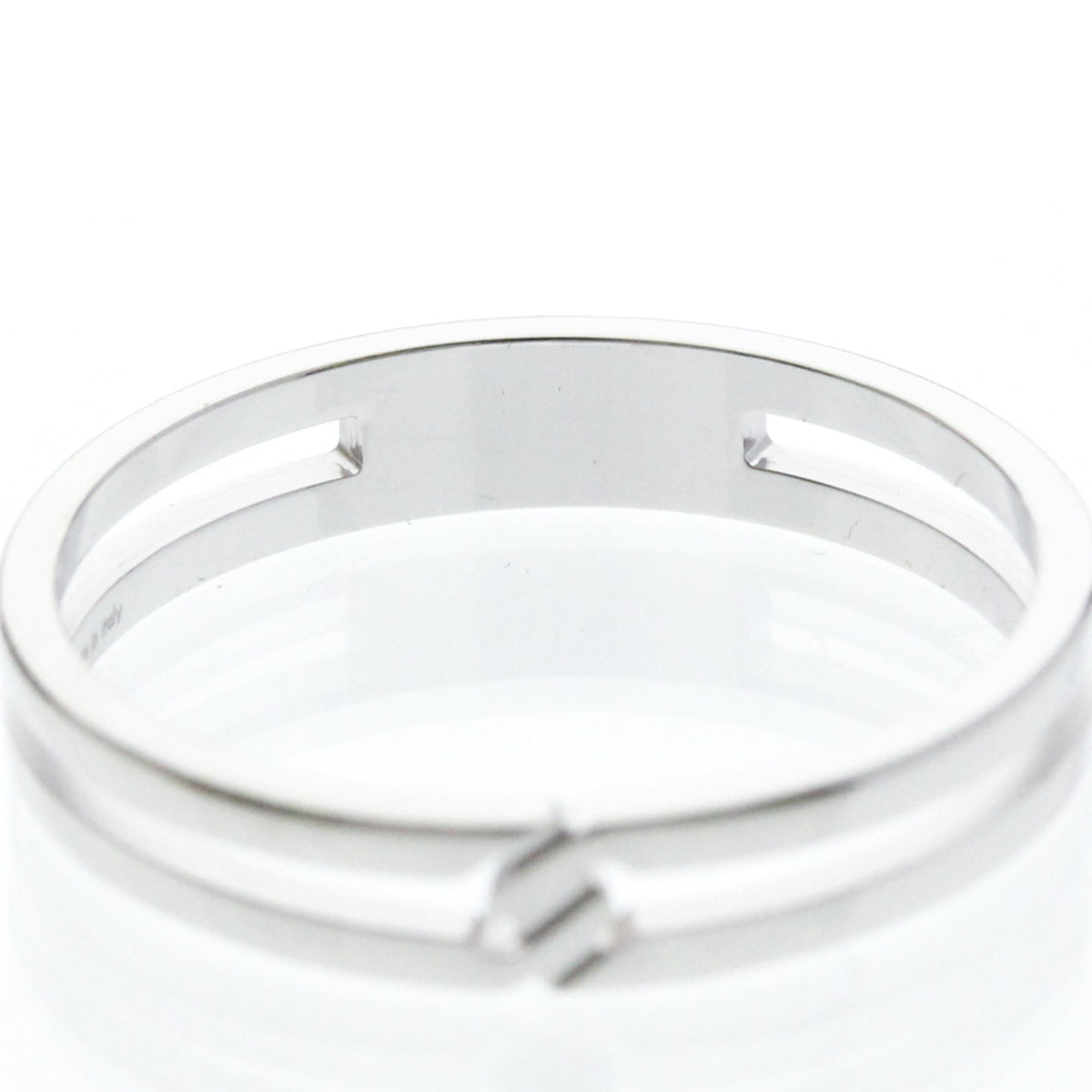 PRE-OWNED Gucci Infinity · 18K White Gold Size 9