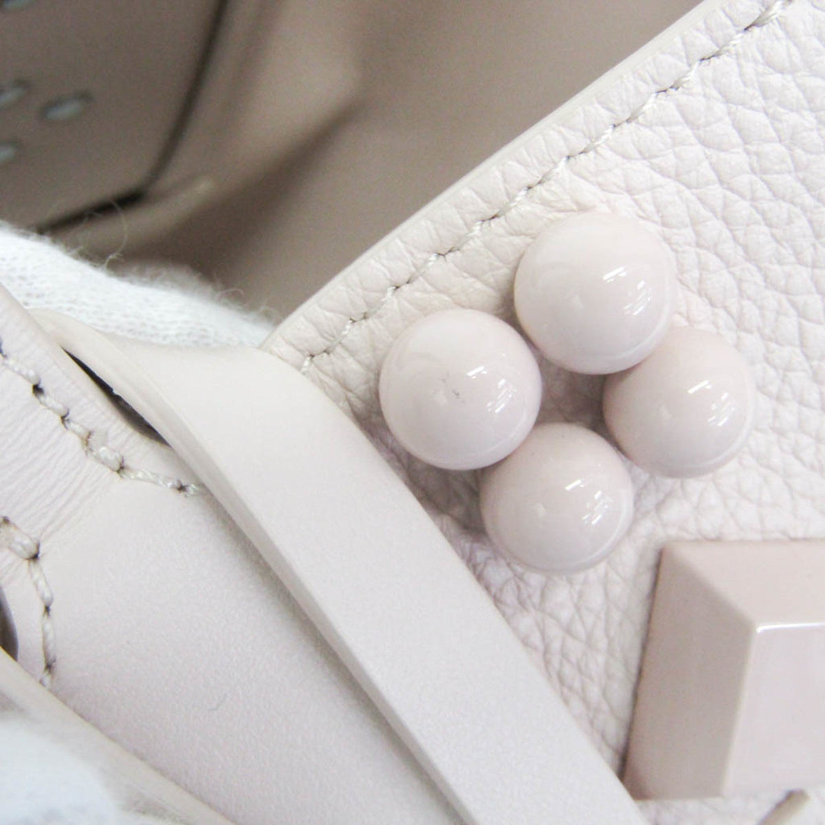 PRE-OWNED Christian Louboutin Cabachic · Leather Tote