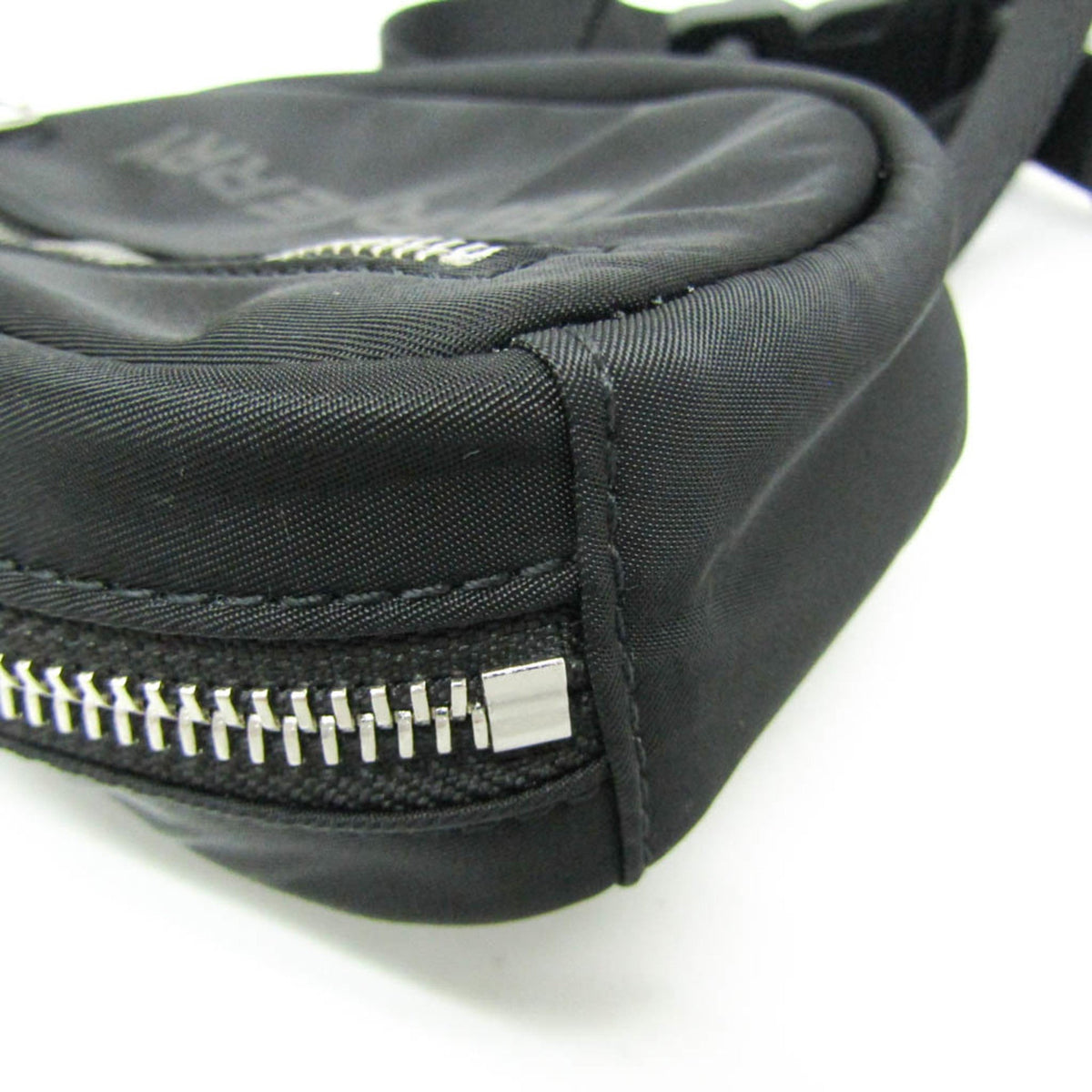 PRE-OWNED Burberry · Nylon Belt Bag
