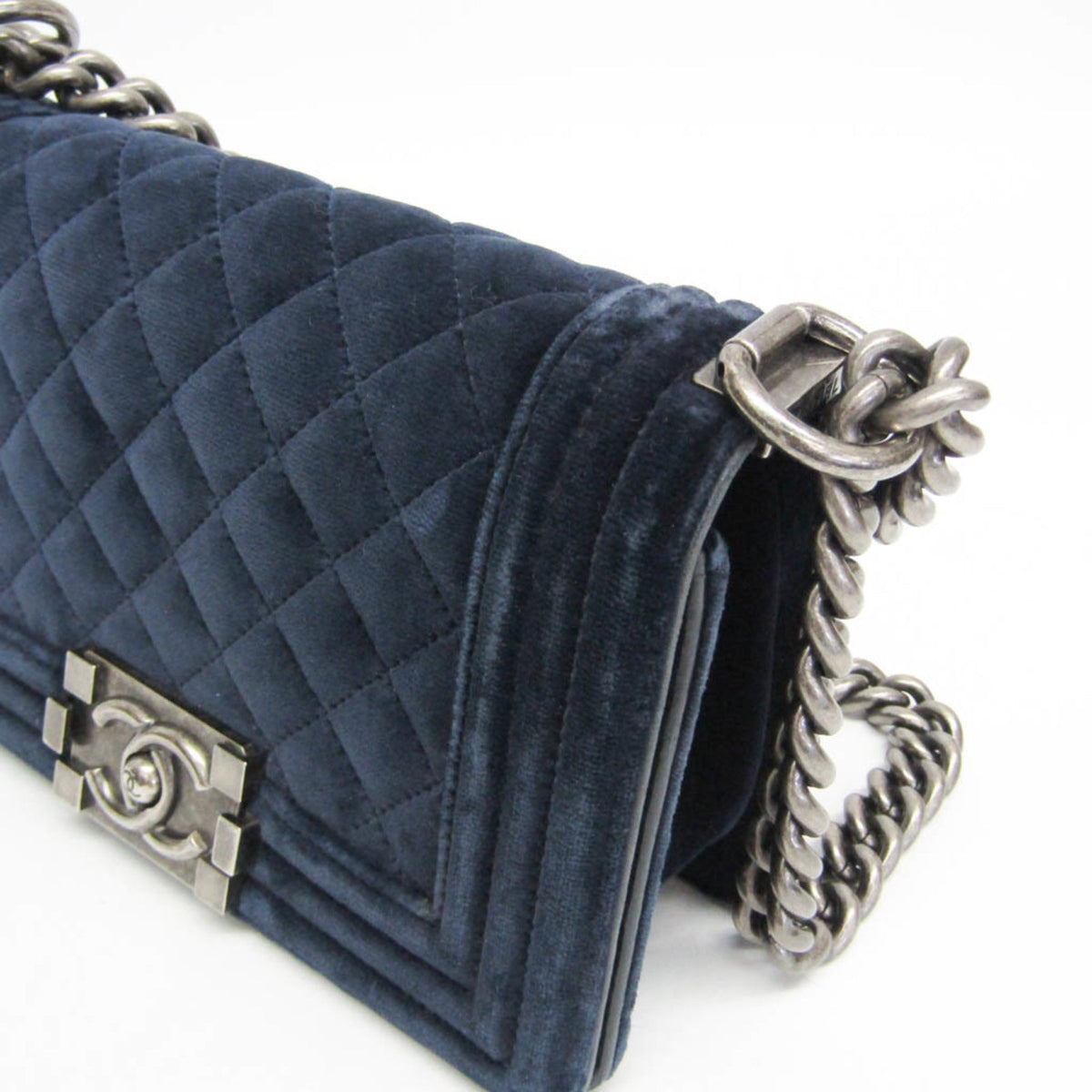 PRE-OWNED Chanel Boy · Velvet · Chain Shoulder Bag