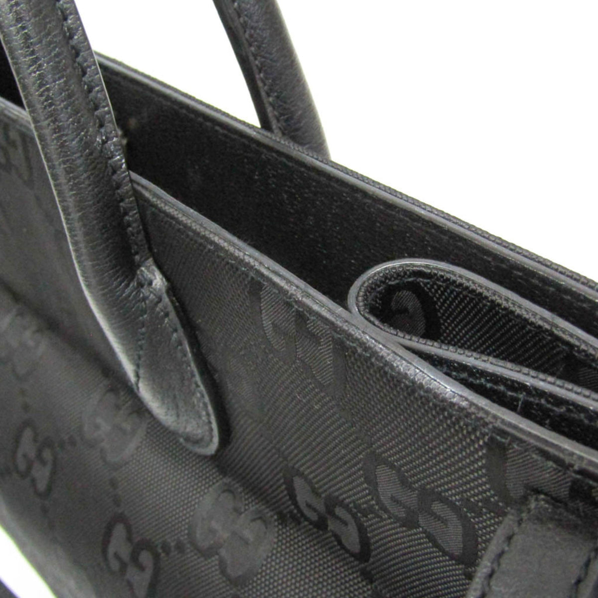 PRE-OWNED Gucci Off The Grid · GG Nylon Canvas
