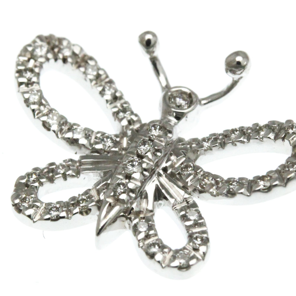 PRE-OWNED Gucci Butterfly · 18K White Gold · Diamond