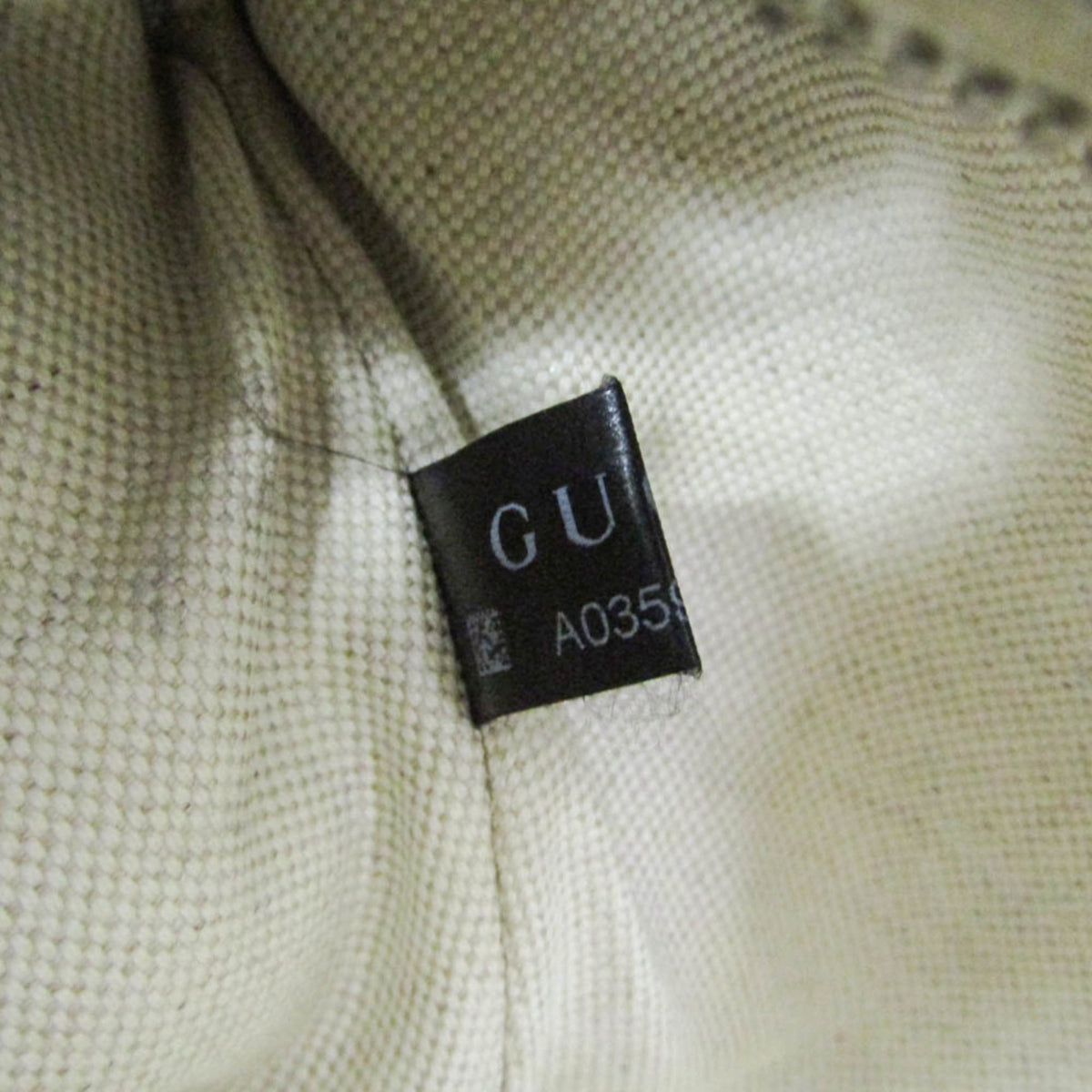 PRE-OWNED Gucci GG Embossed · Leather Belt Bag