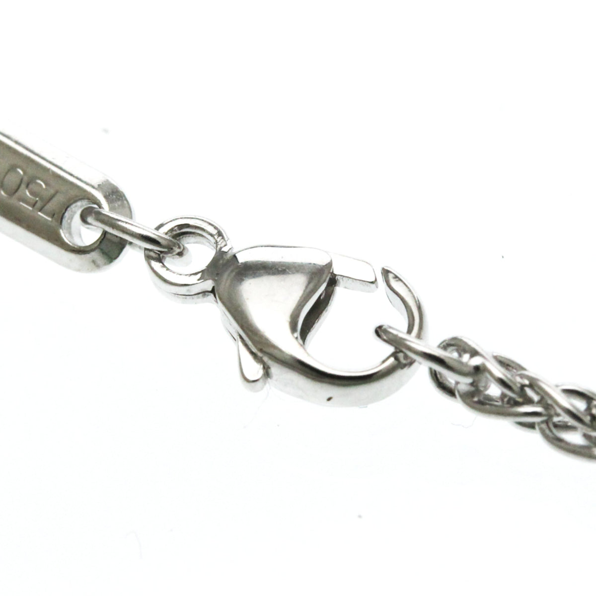 PRE-OWNED Chopard Happy Diamonds · 18K White Gold
