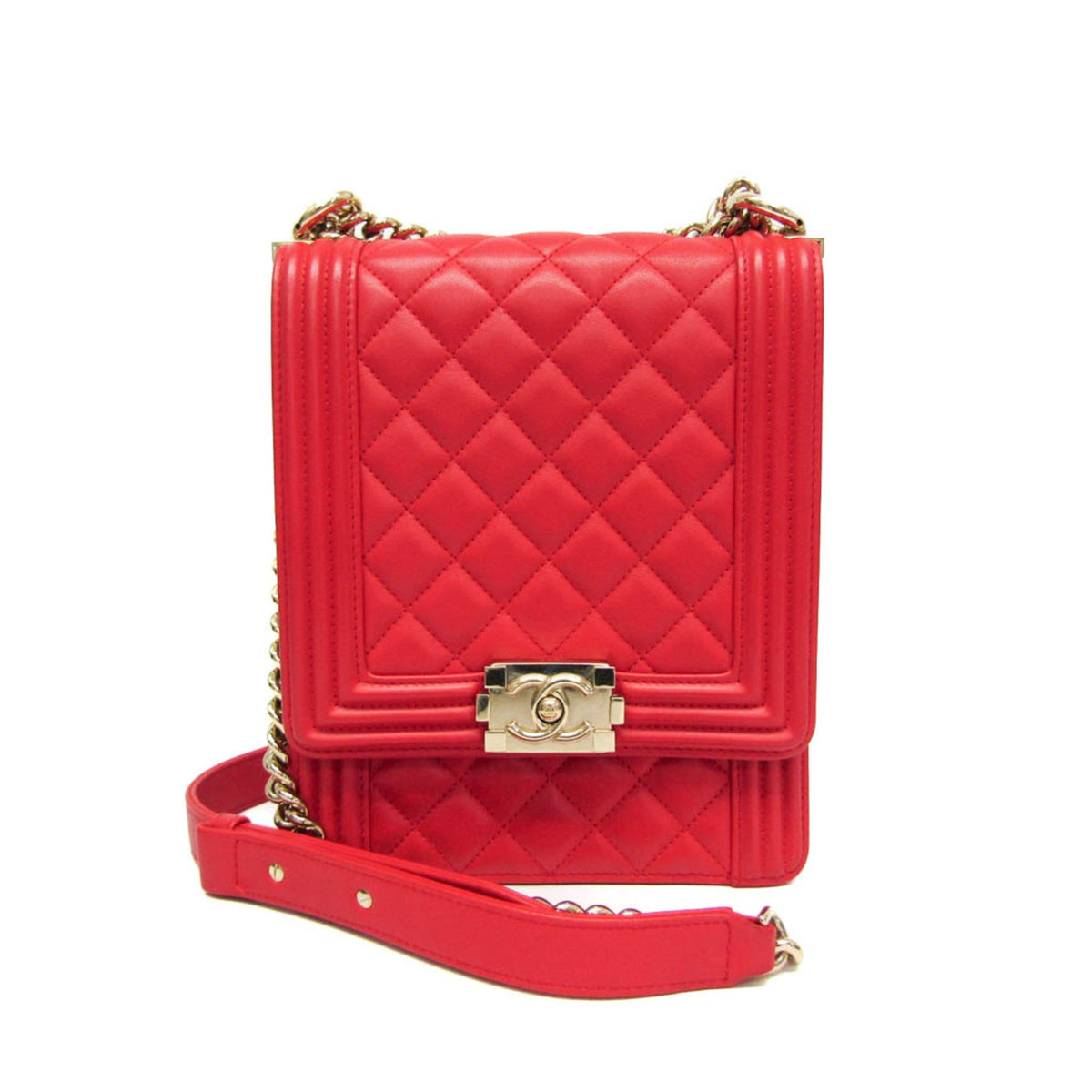 PRE-OWNED Chanel Boy · Lamb Leather
