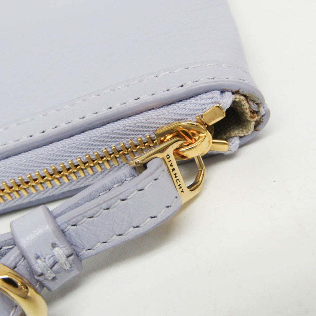 PRE-OWNED Givenchy Voyou · Zip Pouch · Leather