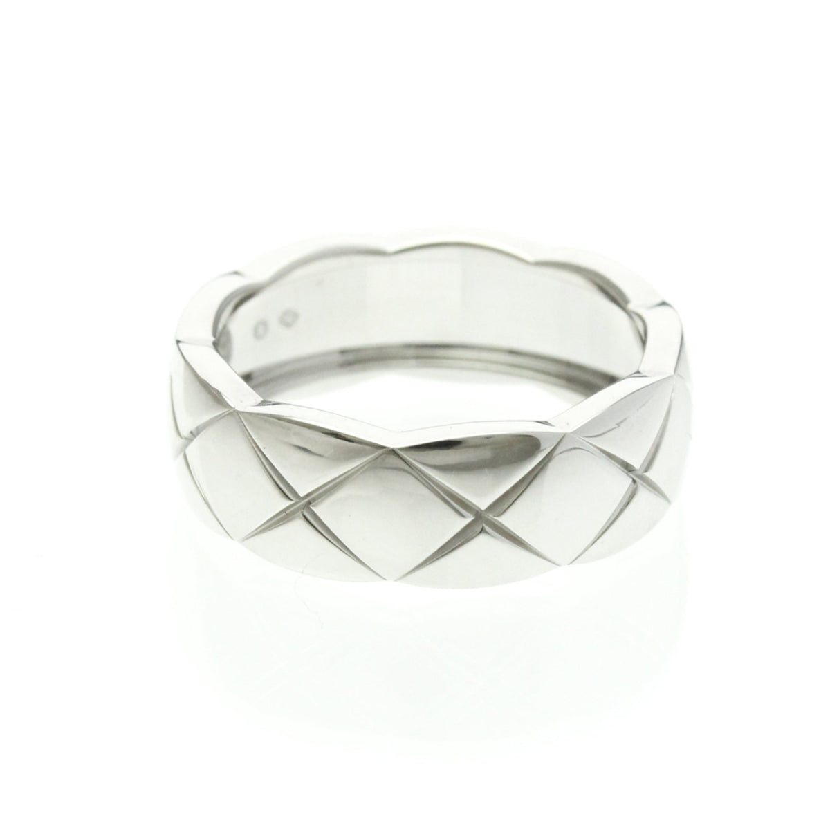 PRE-OWNED Chanel Coco Crush · 18K White Gold Size 6