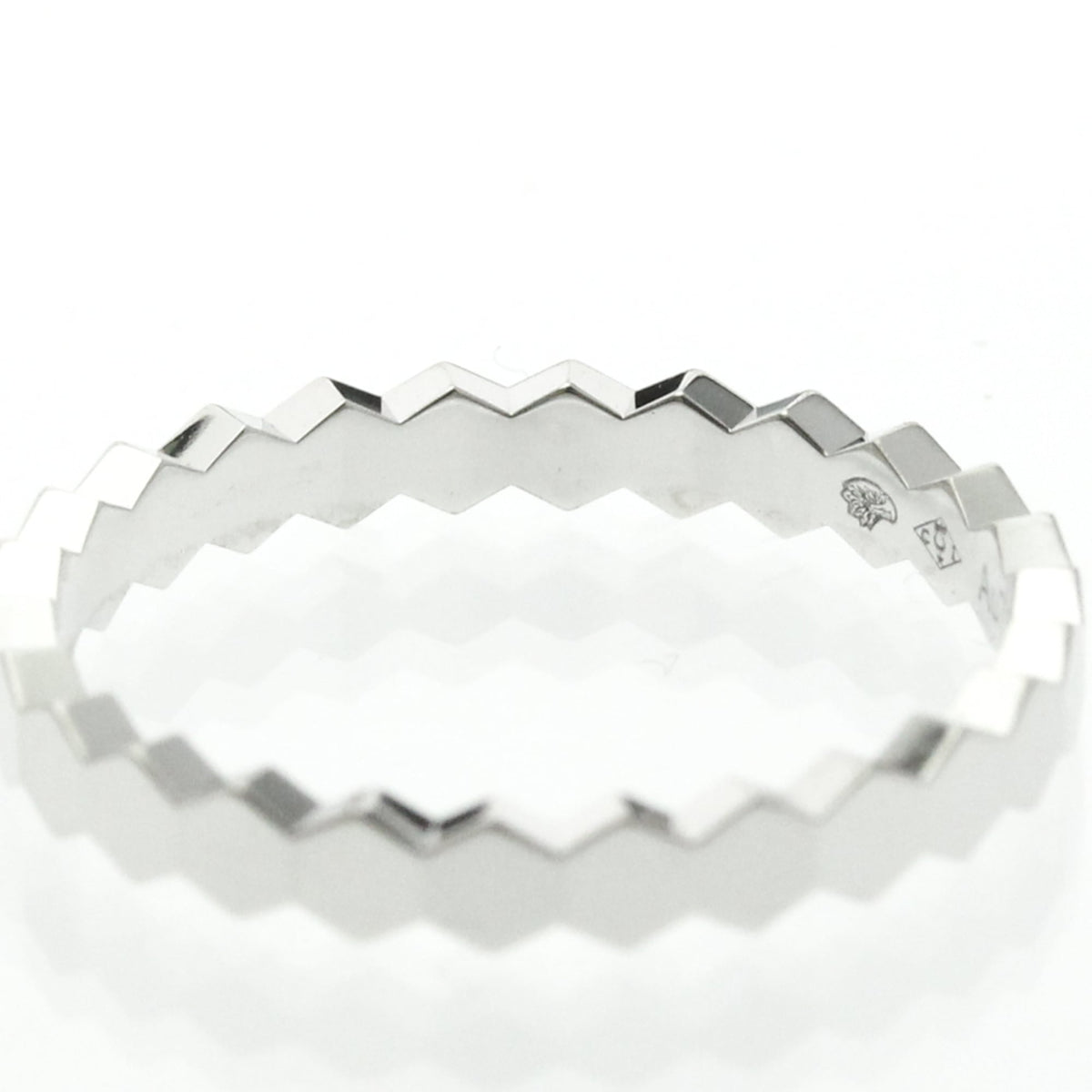 PRE-OWNED Chaumet Be My Love · 18K White Gold Size 9