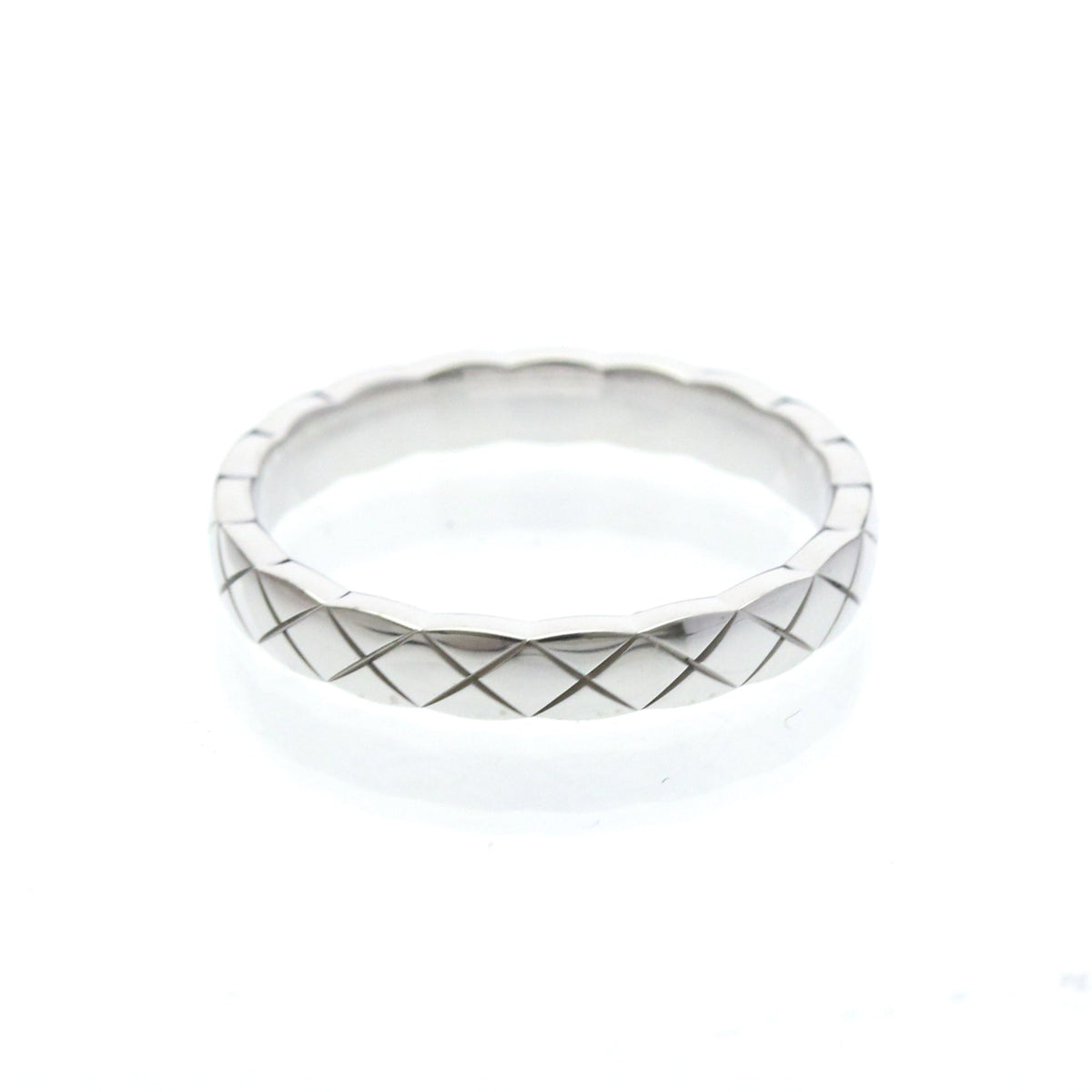 PRE-OWNED Chanel Coco Crush · 18K White Gold Size 7.5