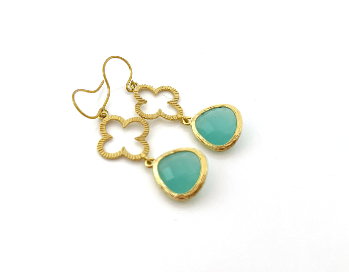 Aquamarine Glass Clover Earrings – Gold