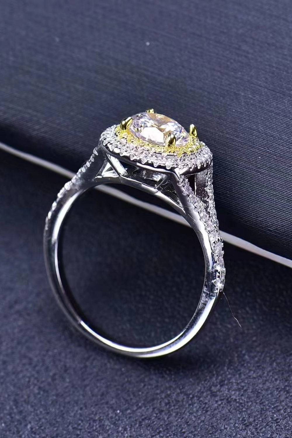 Two-Tone 1 Carat Yellow Brilliant Round Cut Sparkala™ Ring