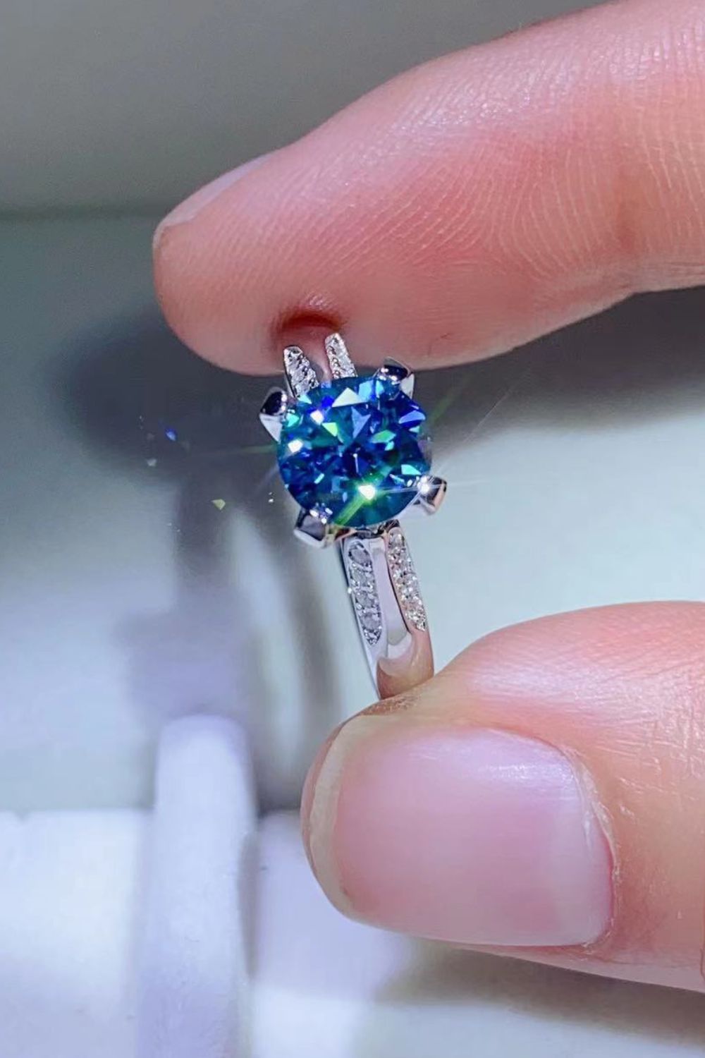 1 Carat Blue Brilliant Round Cut Sparkala™ 4-Prong Ring