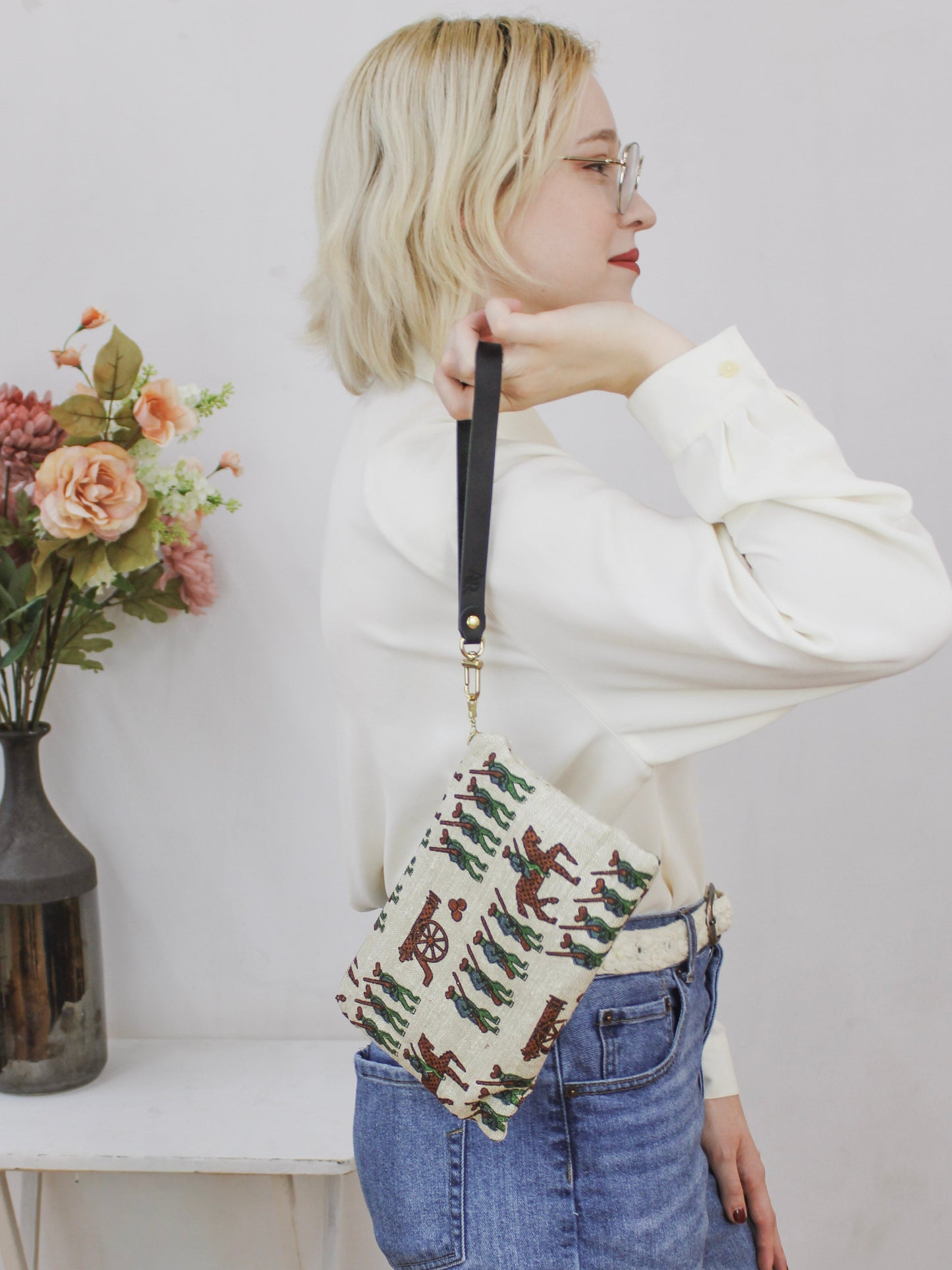 Vintage Linen Mod Minuteman Wristlet