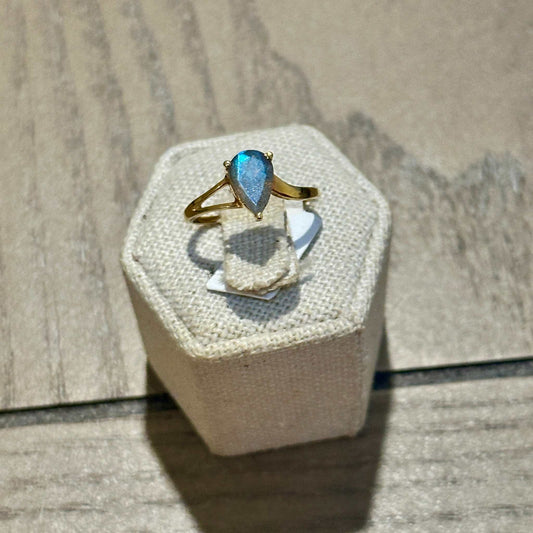 Labradorite Teardrop Split-Band Ring – Vermeil Gold-Filled – Sizes 6 & 7