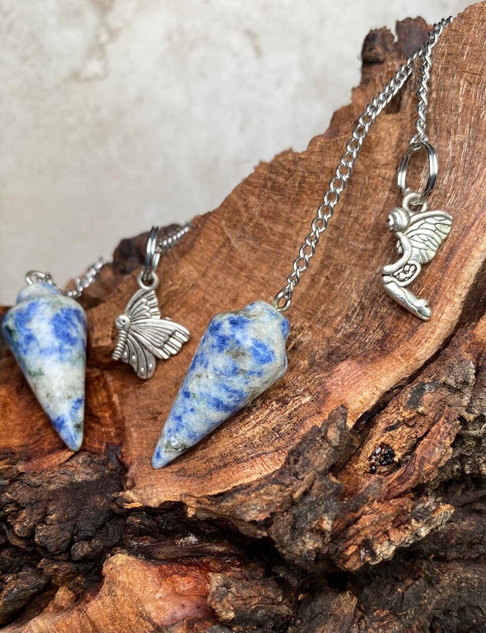 Natural Gemstone Smooth Conical Crystal Pendulum with Charm, Nickle Free Chain, Reiki Meditation Dowsing Tool (Sodalite)