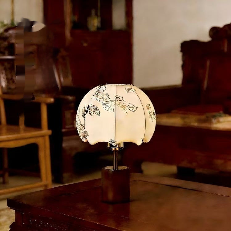 Wabi-Sabi Floral Chinese-Style Table Lamp – Warm Coffee-Toned Bedside & Study Light