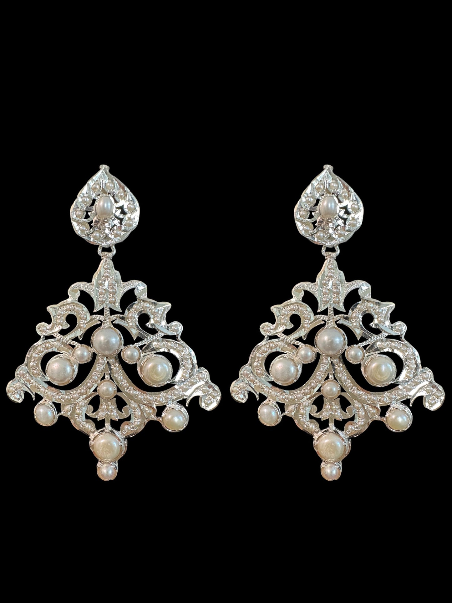 92.5 silver necklace set with fresh water pearls  ( READY TO SHIP )