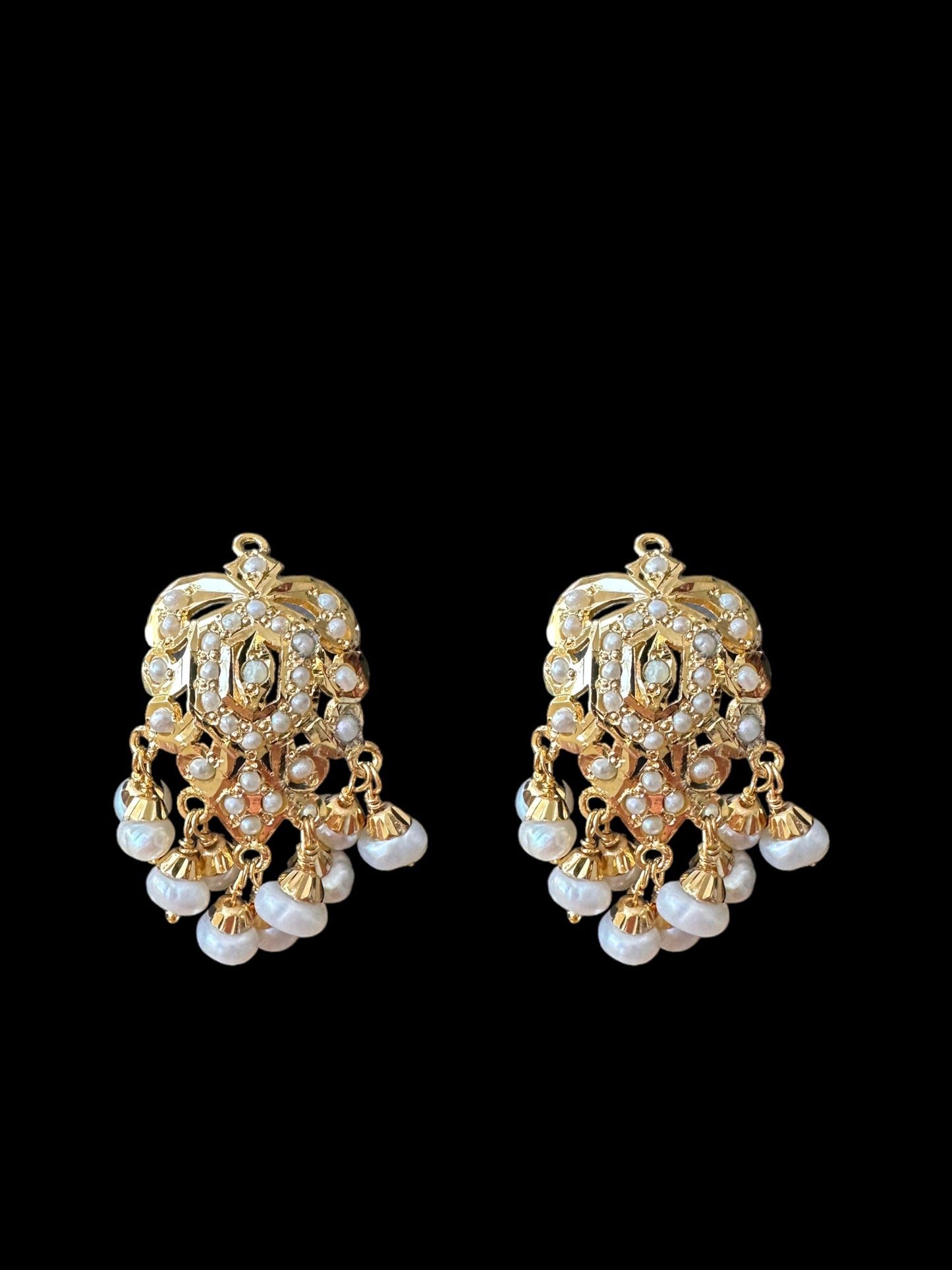 Gold plated jadau silver pendant set in fresh water pearls  ( SHIPS IN 5 WEEKS )