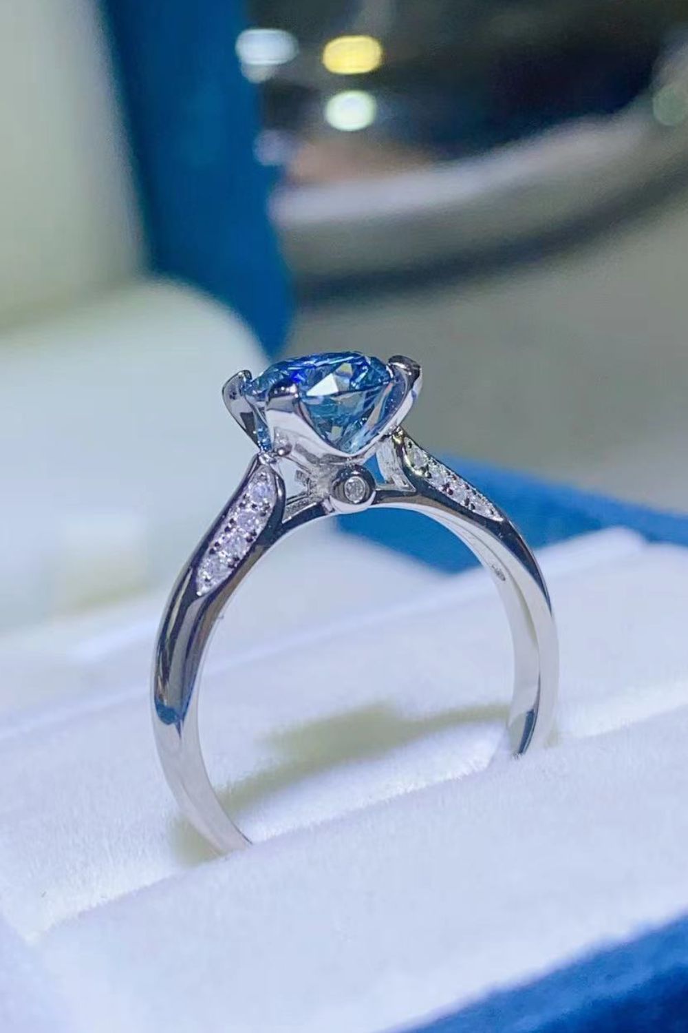 1 Carat Blue Brilliant Round Cut Sparkala™ 4-Prong Ring