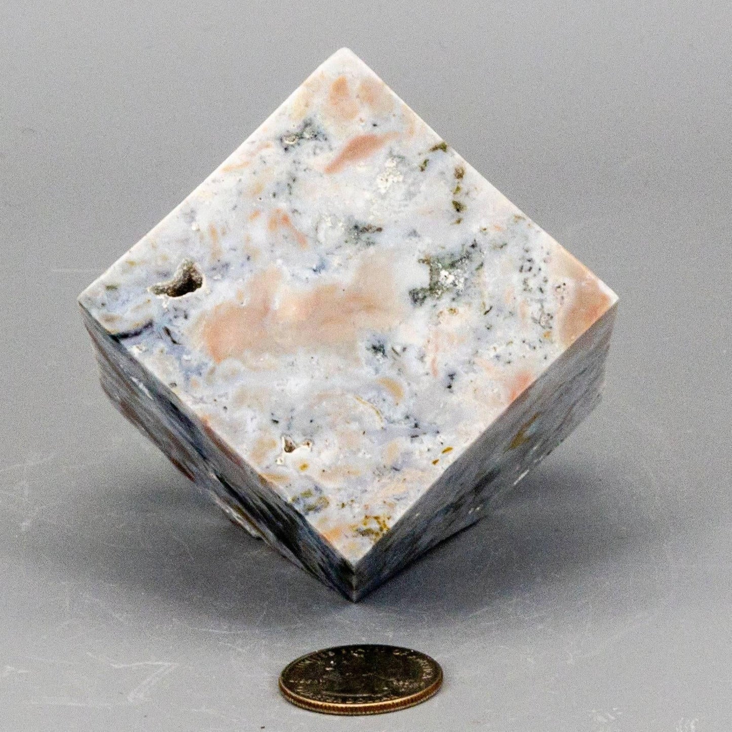 Agate Cube w/t Cut Corner 464g