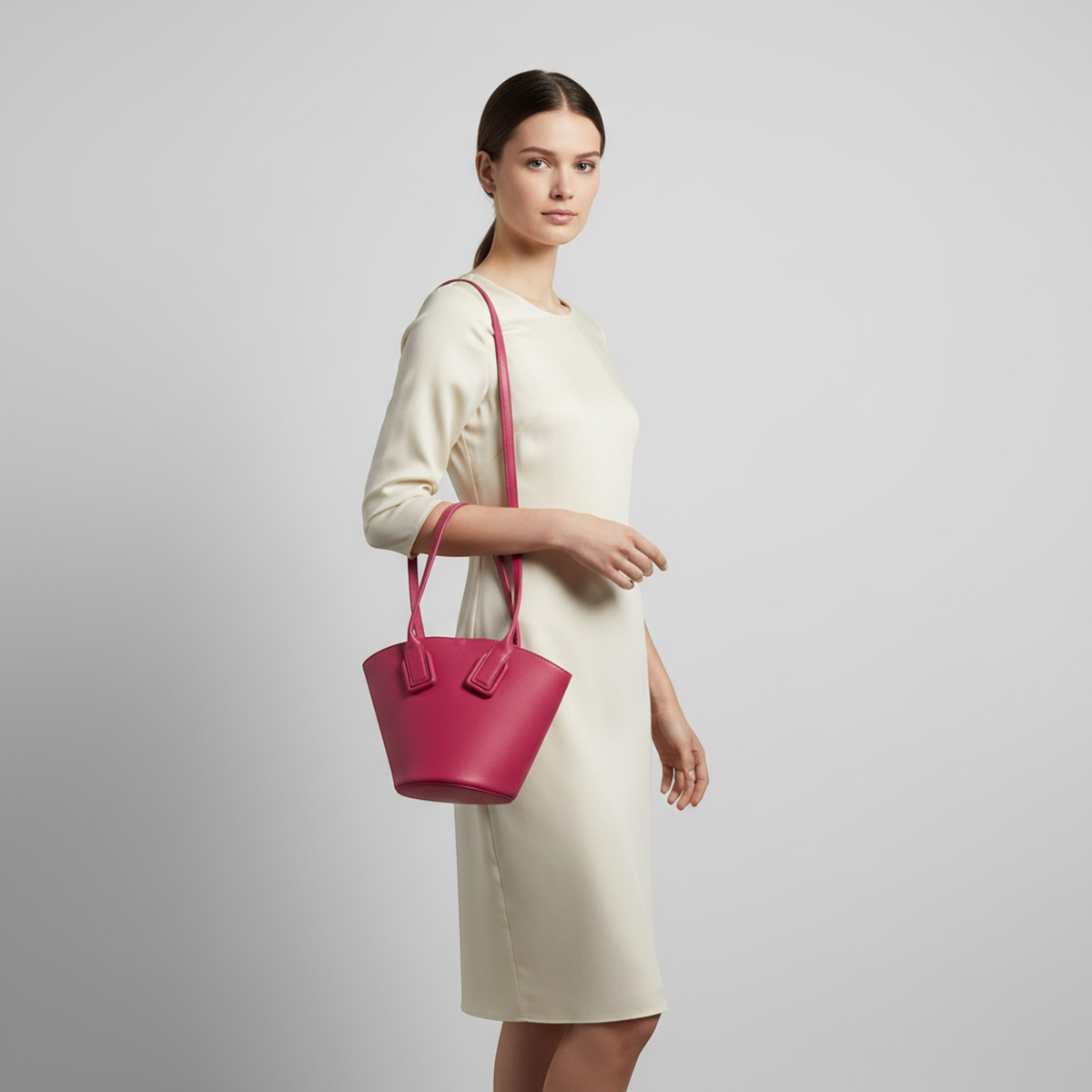 PRE-OWNED Bottega Veneta Small Basket · Woven LeatherPRE-