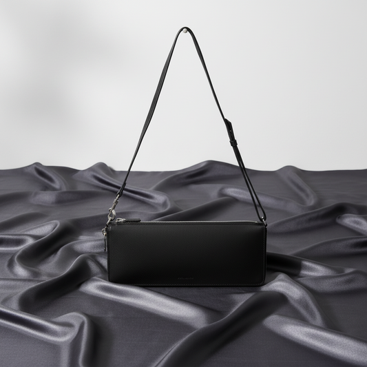 PRE-OWNED Balenciaga Leash Clutch · Leather
