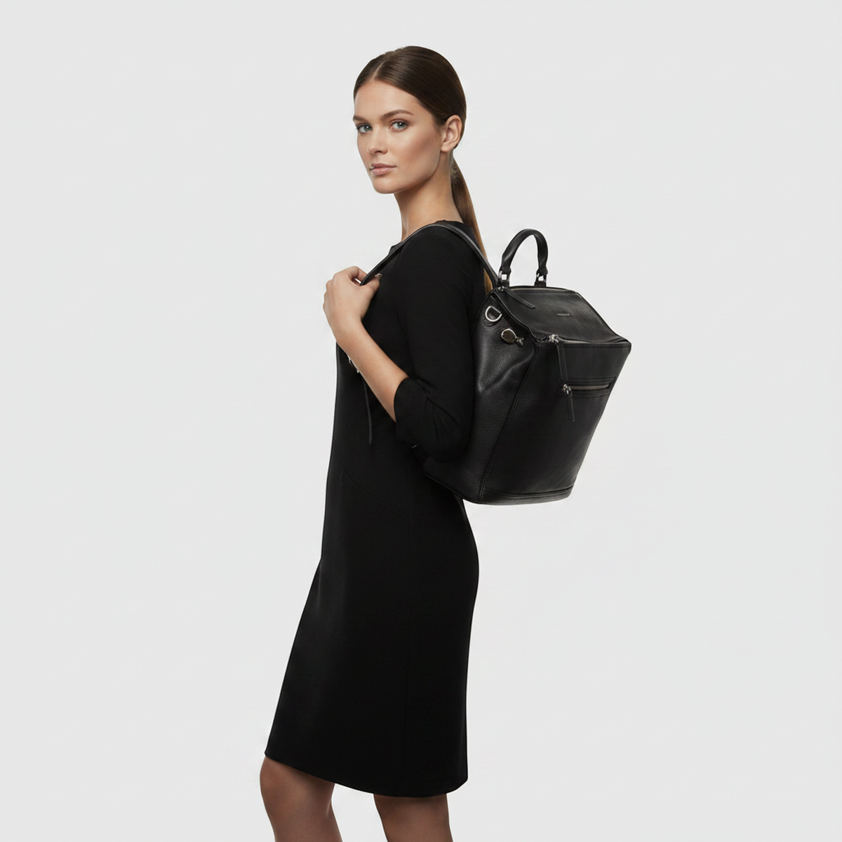 PRE-OWNED Givenchy Pandora · Leather Backpack