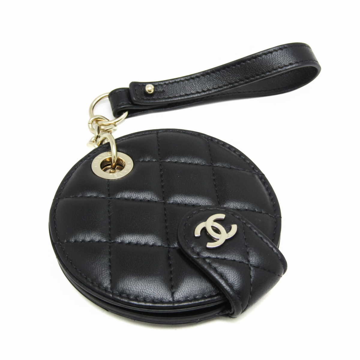 PRE-OWNED Chanel Matelasse · Lambskin Charm