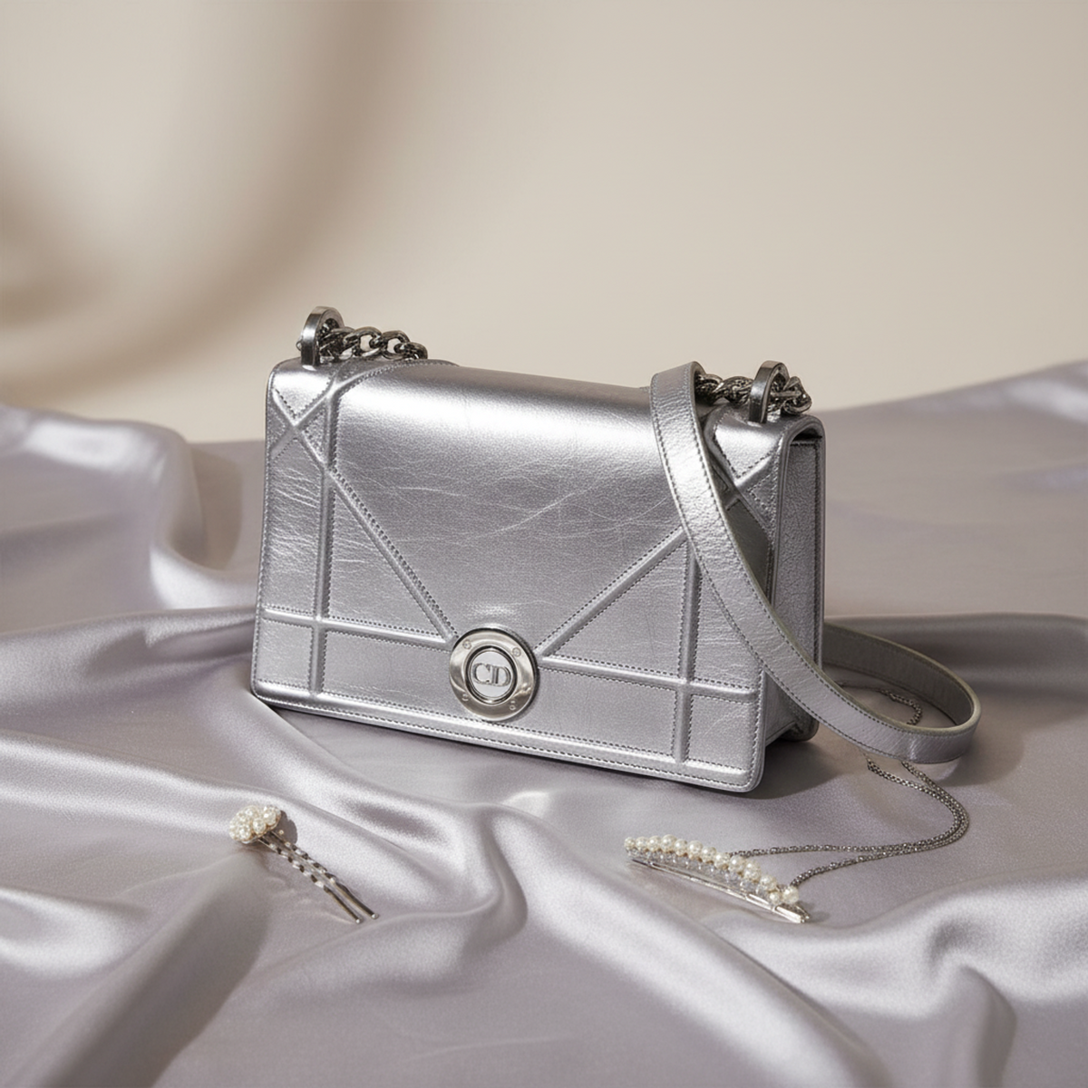 PRE-OWNED Christian Dior Diorama · Chain Shoulder