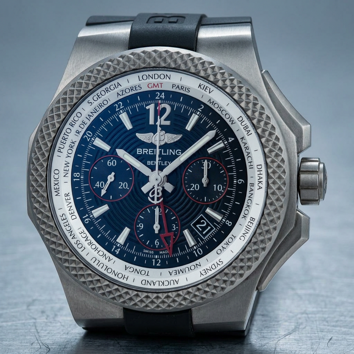 PRE-OWNED Breitling Bentley GMT · Light Body · Titanium